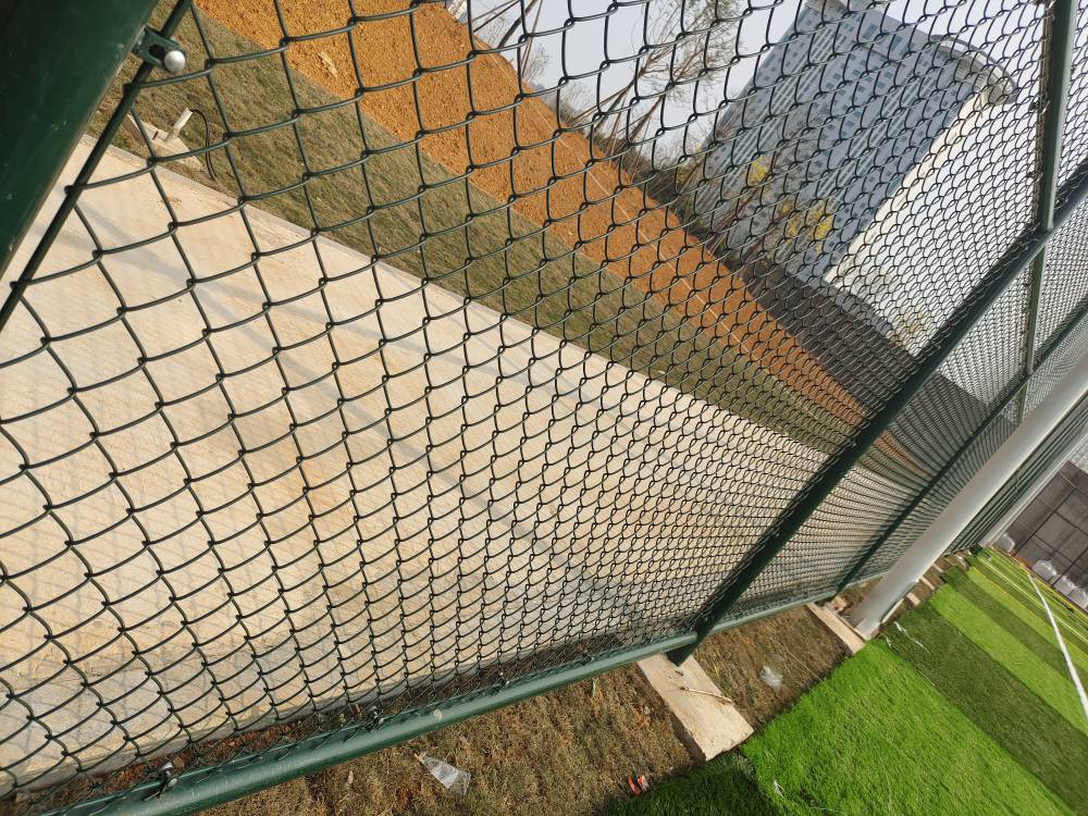 玉林玉州四米日字型球場圍網運動場地施工 高品質烤漆工藝確保持久耐用不掉色